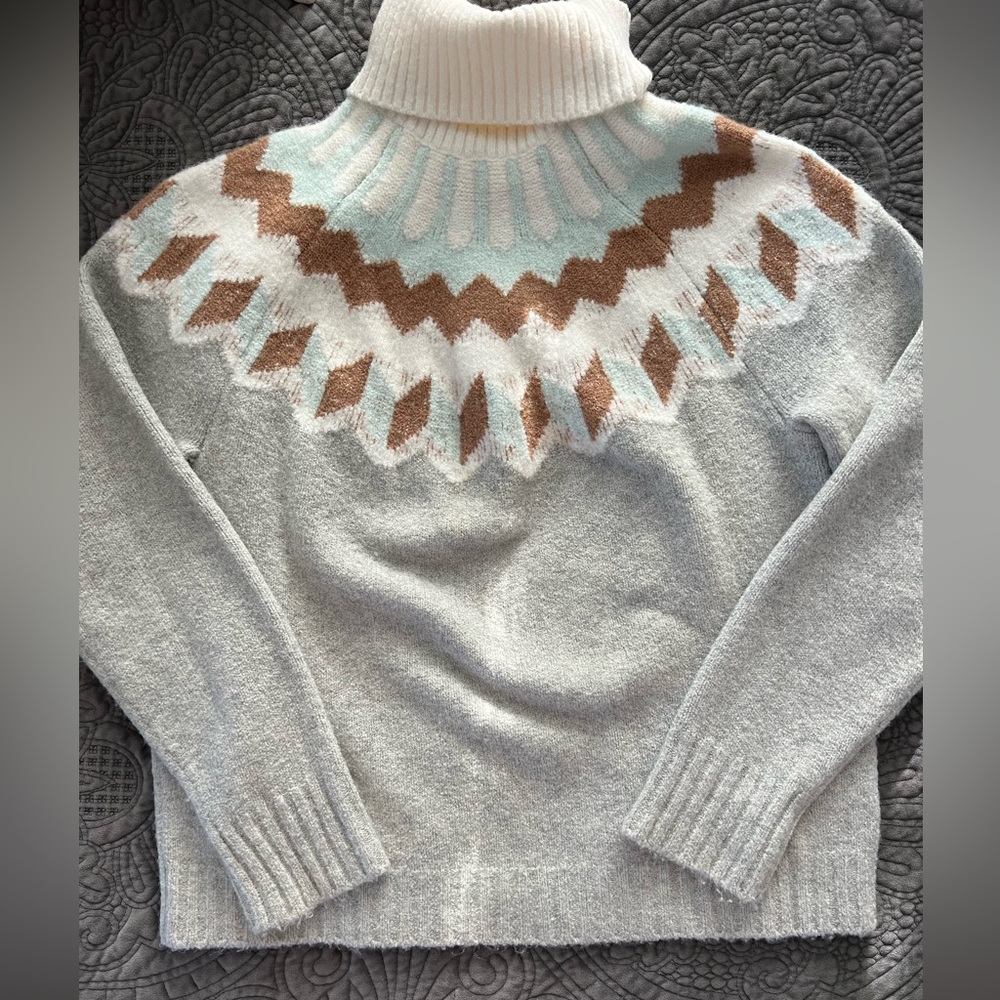 Gently worn J Crew turtleneck sweater size M